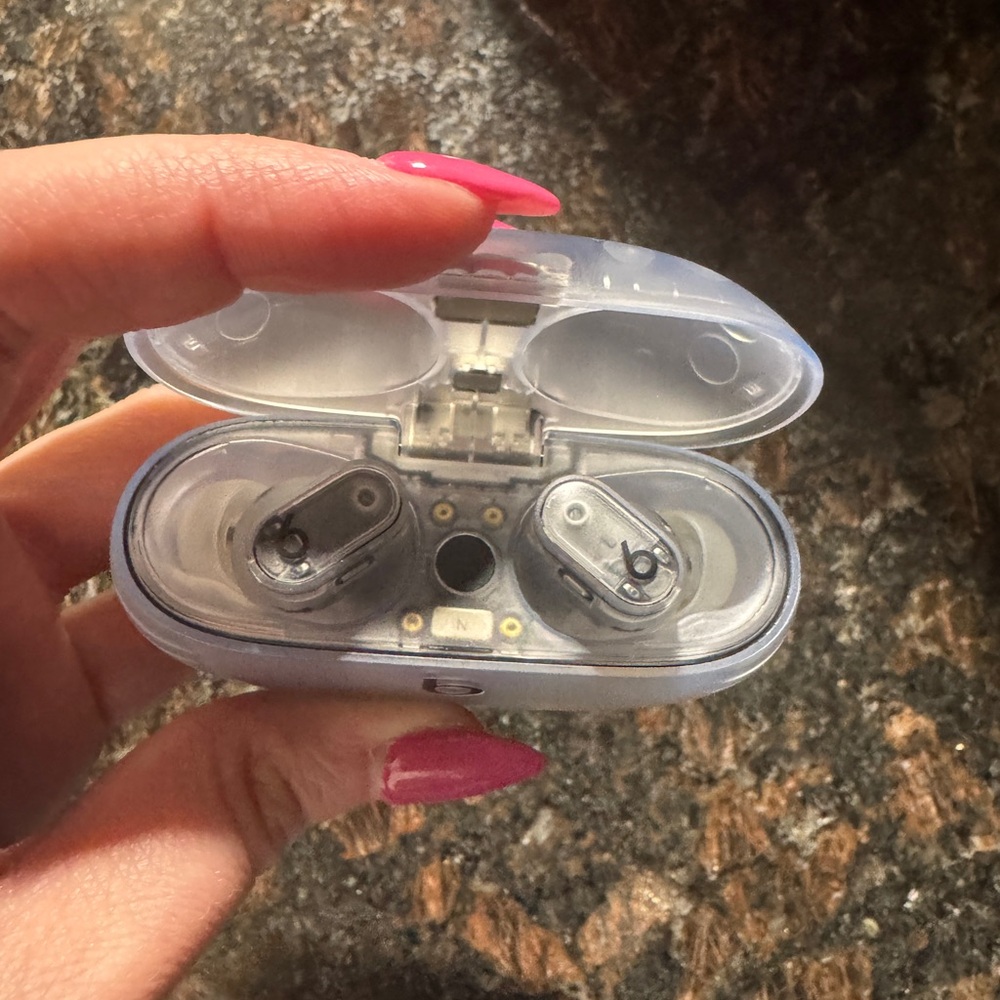 Beats Studio Buds + True Wireless Bluetooth Noise Cancelling Earbuds Transparent - Picture 2 of 7